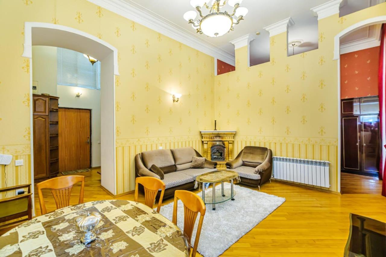 Targovu Centre 3 Room. Duplex Home. バクー エクステリア 写真