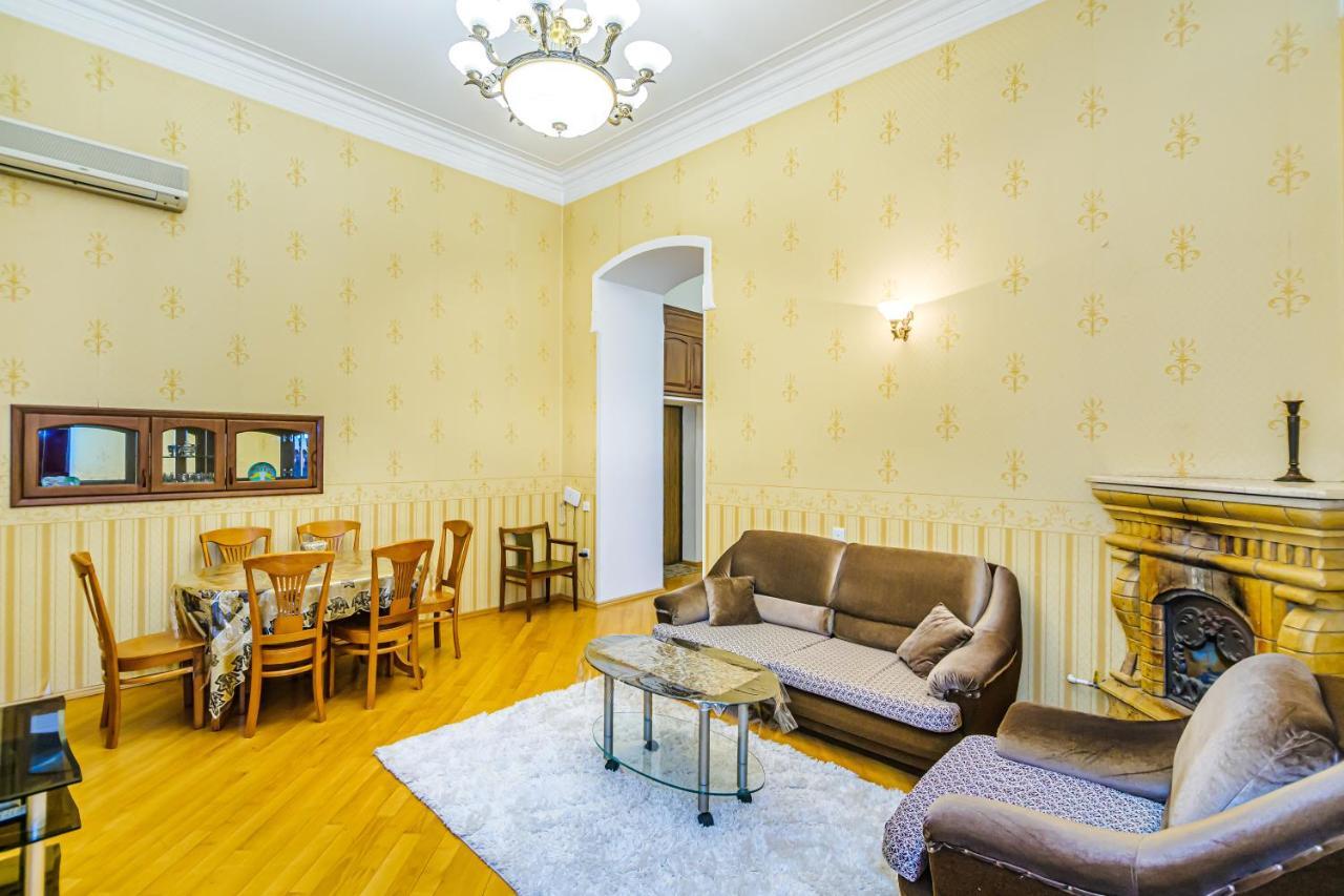 Targovu Centre 3 Room. Duplex Home. バクー エクステリア 写真